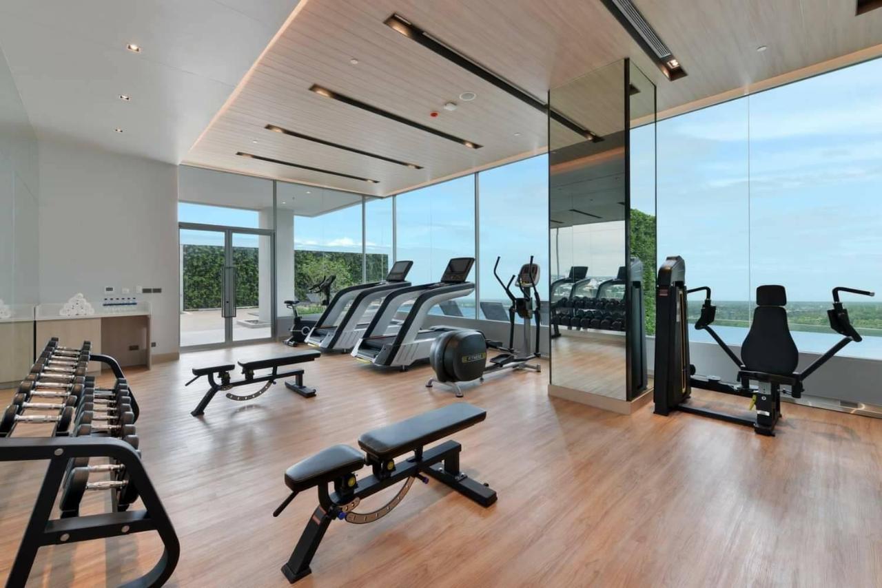 Centre Point Hotel Terminal21 Korat Nakhonratchasima Εξωτερικό φωτογραφία The gym at the hotel