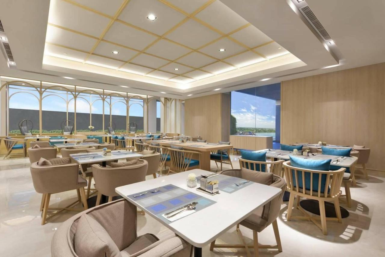 Centre Point Hotel Terminal21 Korat Nakhonratchasima Εξωτερικό φωτογραφία The restaurant