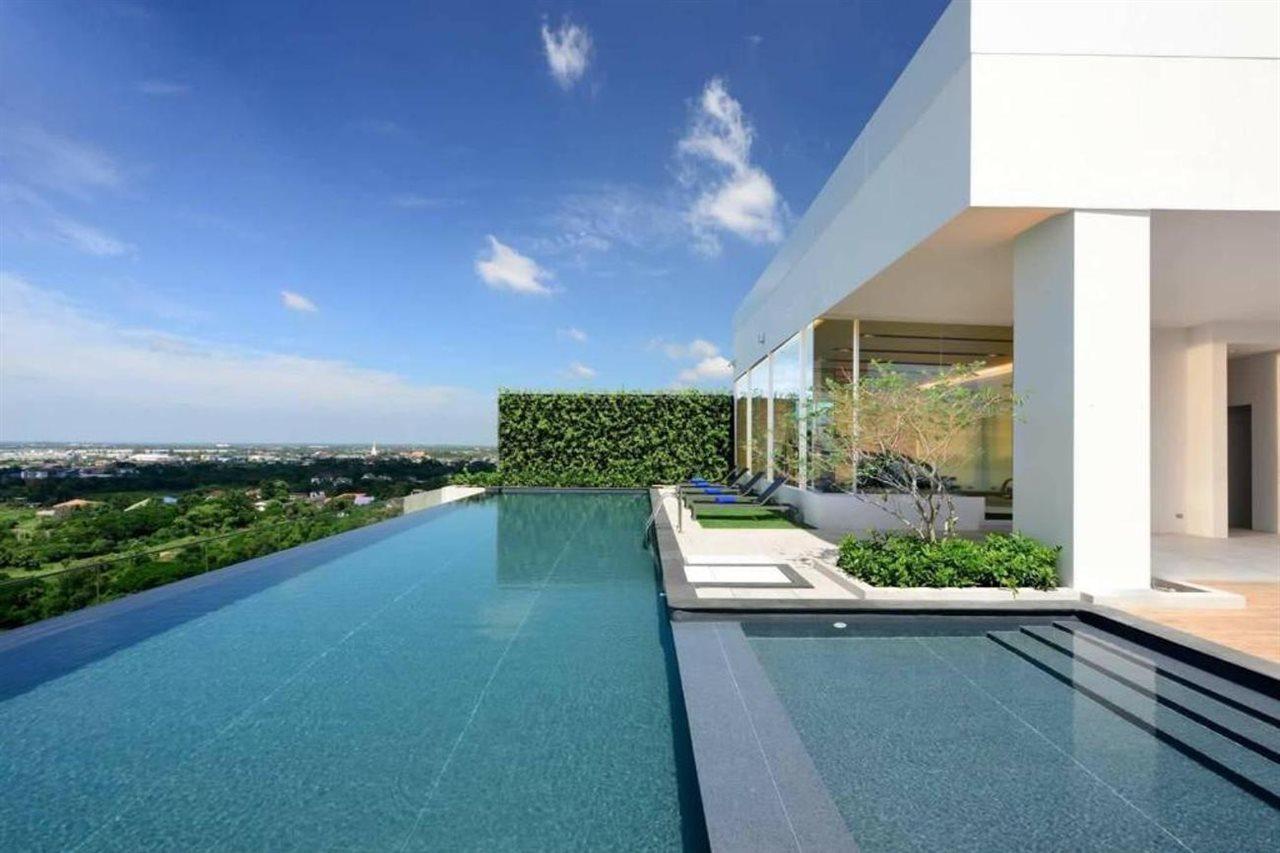 Centre Point Hotel Terminal21 Korat Nakhonratchasima Εξωτερικό φωτογραφία The Sky Terrace