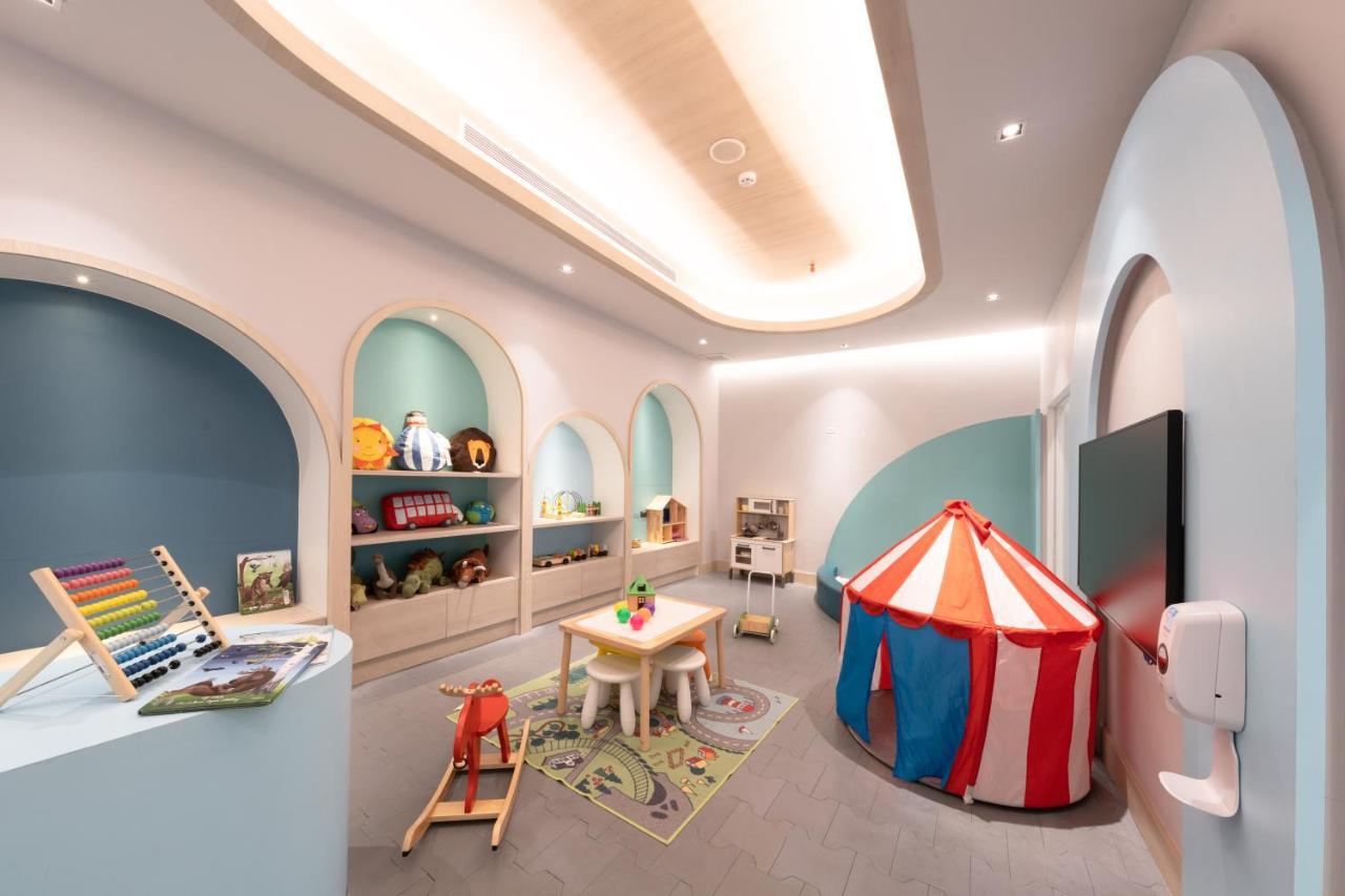 Centre Point Hotel Terminal21 Korat Nakhonratchasima Εξωτερικό φωτογραφία The Children's Hospital at Prince of Wales Hospital